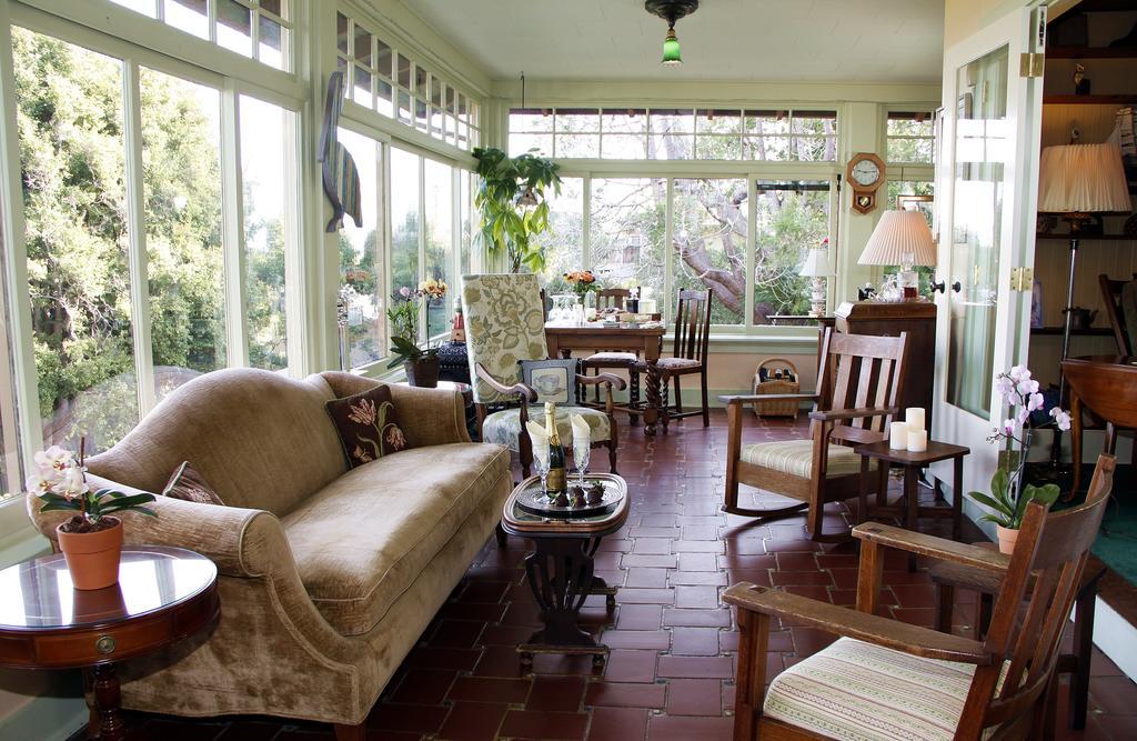 Bed and Breakfast The Jabberwock Bed & Breakfast à Monterey Extérieur photo